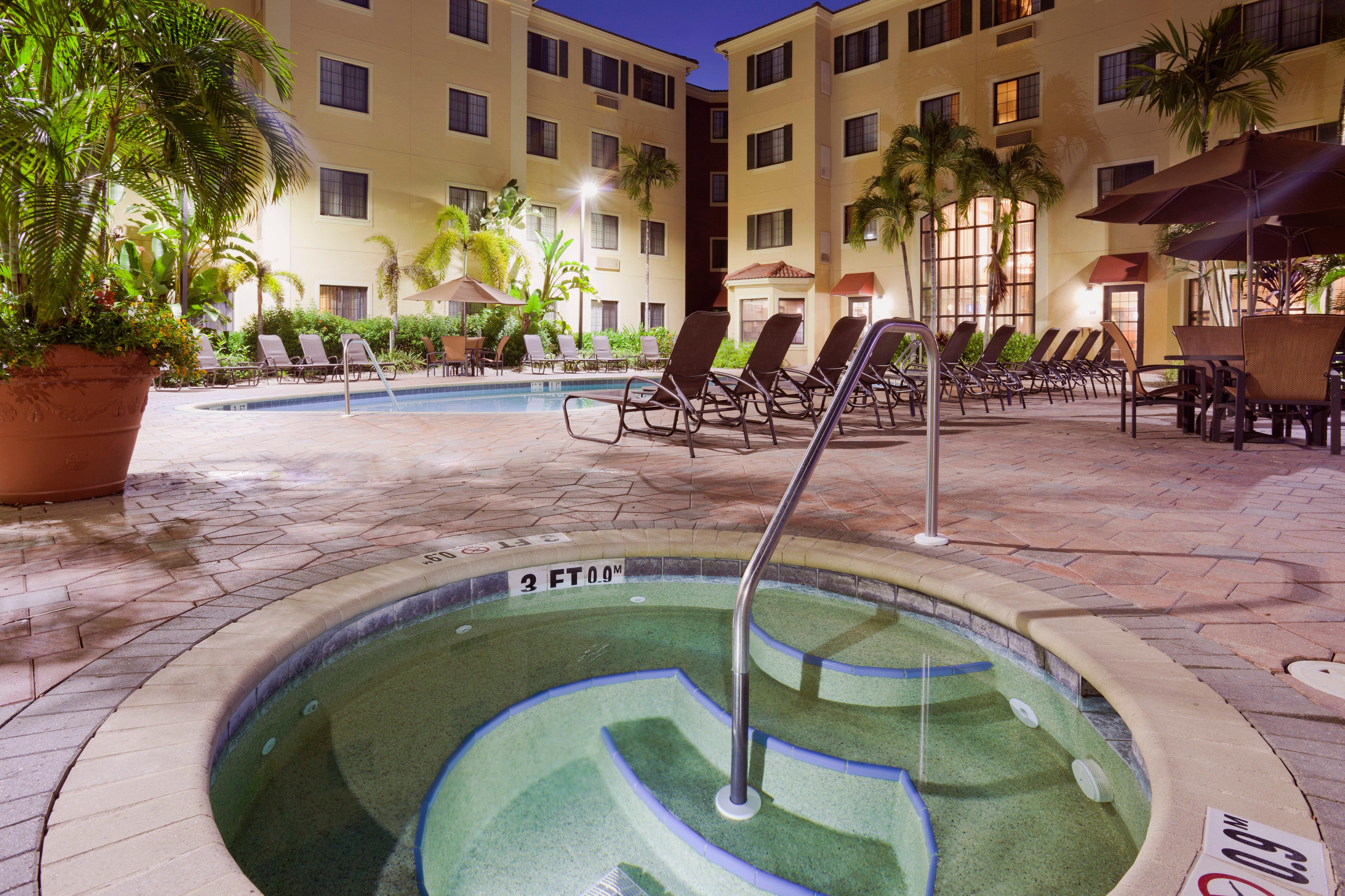 Staybridge Suites Naples - Gulf Coast, An Ihg Hotel Екстериор снимка